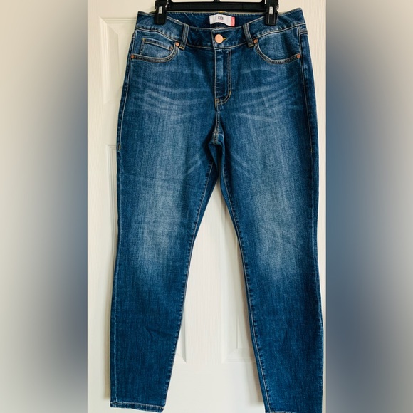 SOLD!!! Cabi Skinny Jeans - Picture 1 of 1